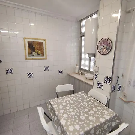 Amplio Piso Junto A Playa Victoria Apartamento *